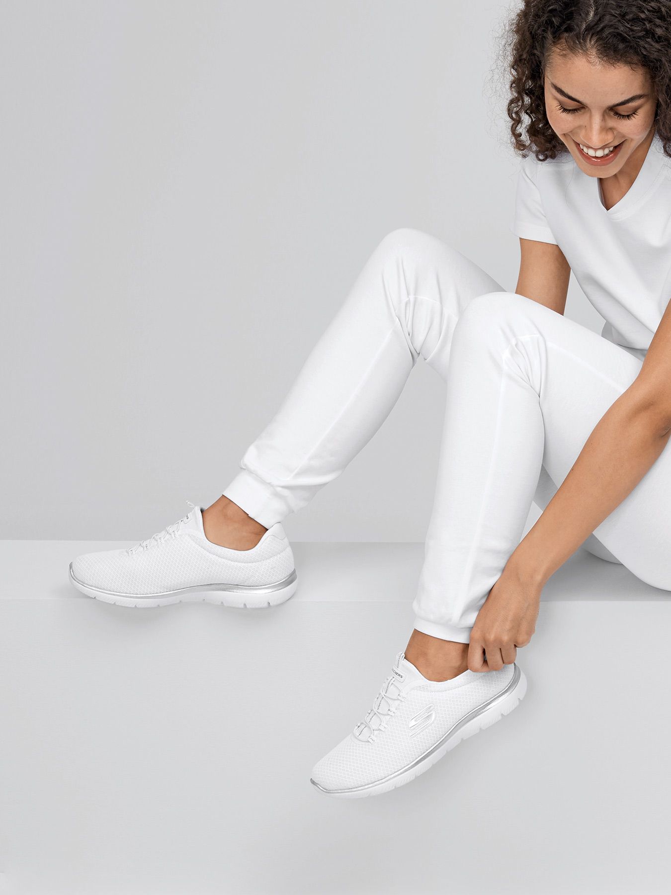 7 2025 days skechers